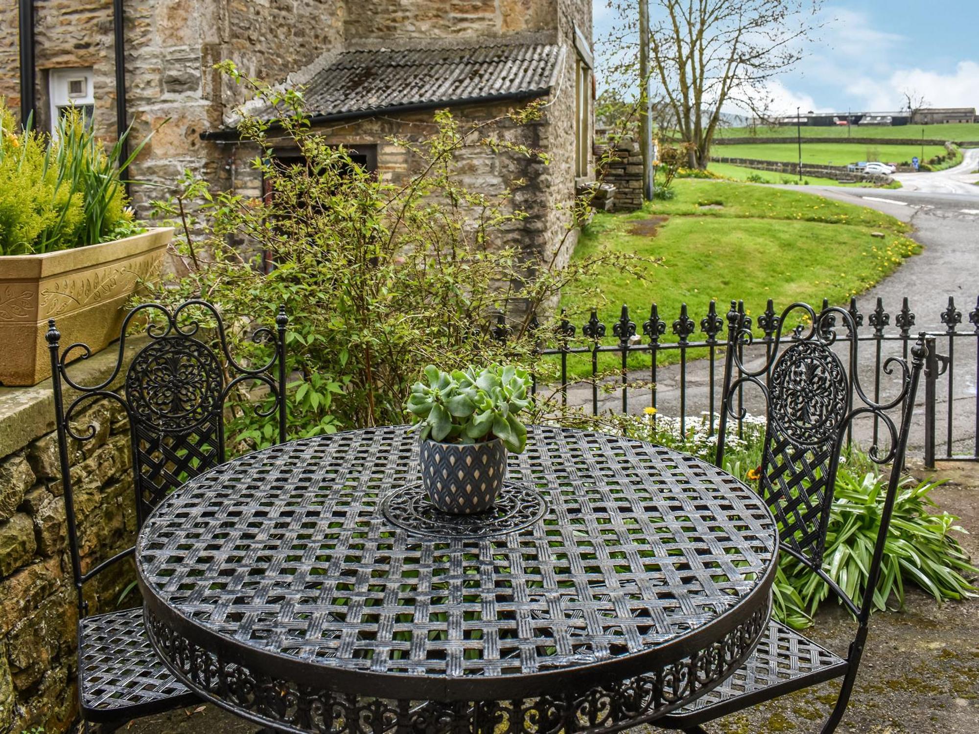 East Stonelea * Aysgarth